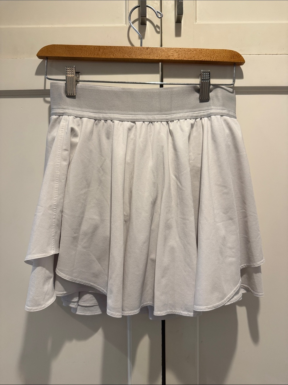 Lululemon White Athletic Tennis Skirt with Flowy Layered Hem
